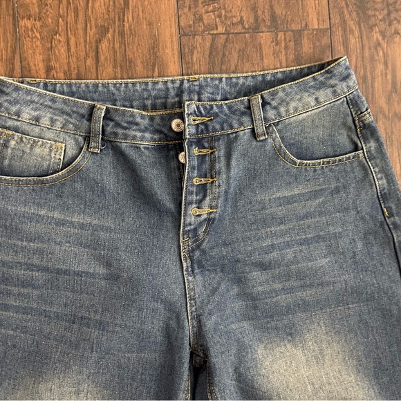 Source Unknown Denim - NWOT -Large/XL Button Up, High Waisted, Loose Fit, Straight Leg Jeans.